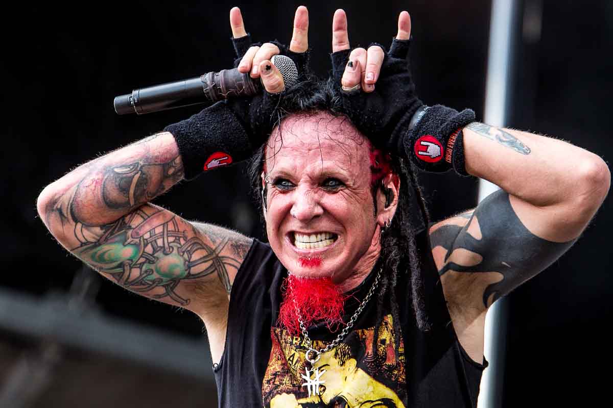 Audience at a Chad Gray concert